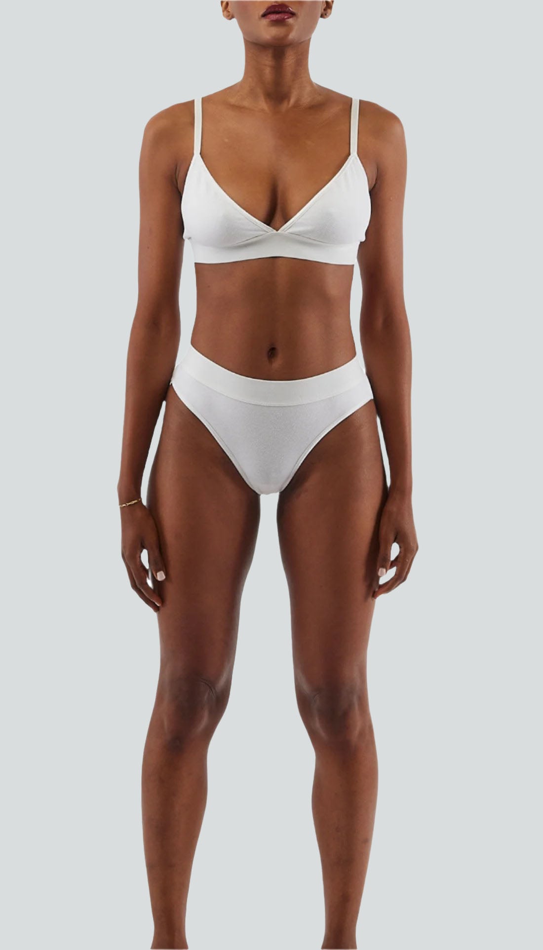 CLASSIC TRIANGLE BRALETTE
