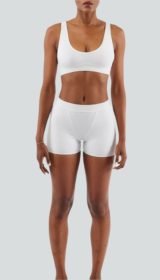 BOY SHORT